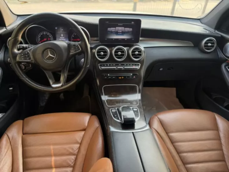 2017 Mercedes Benz Glc