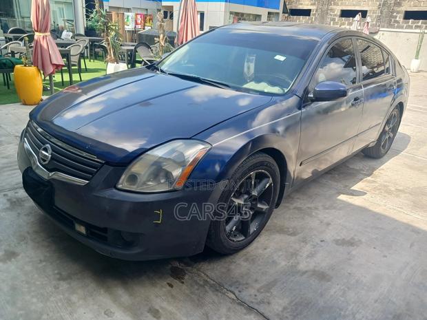 2004 Nissan Maxima