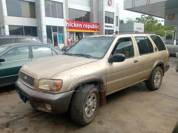 2000 Nissan Pathfinder