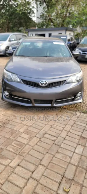 2014 Toyota Camry SE
