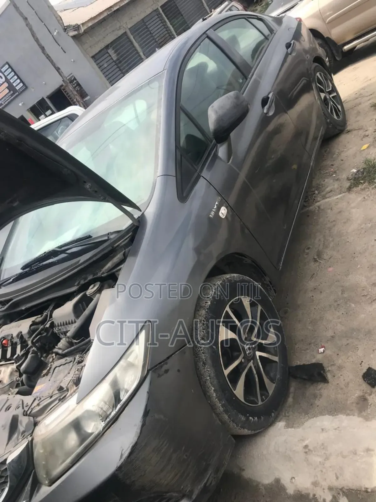 2014 Honda Civic LX 4dr Sedan (1.8L 4cyl 5M)