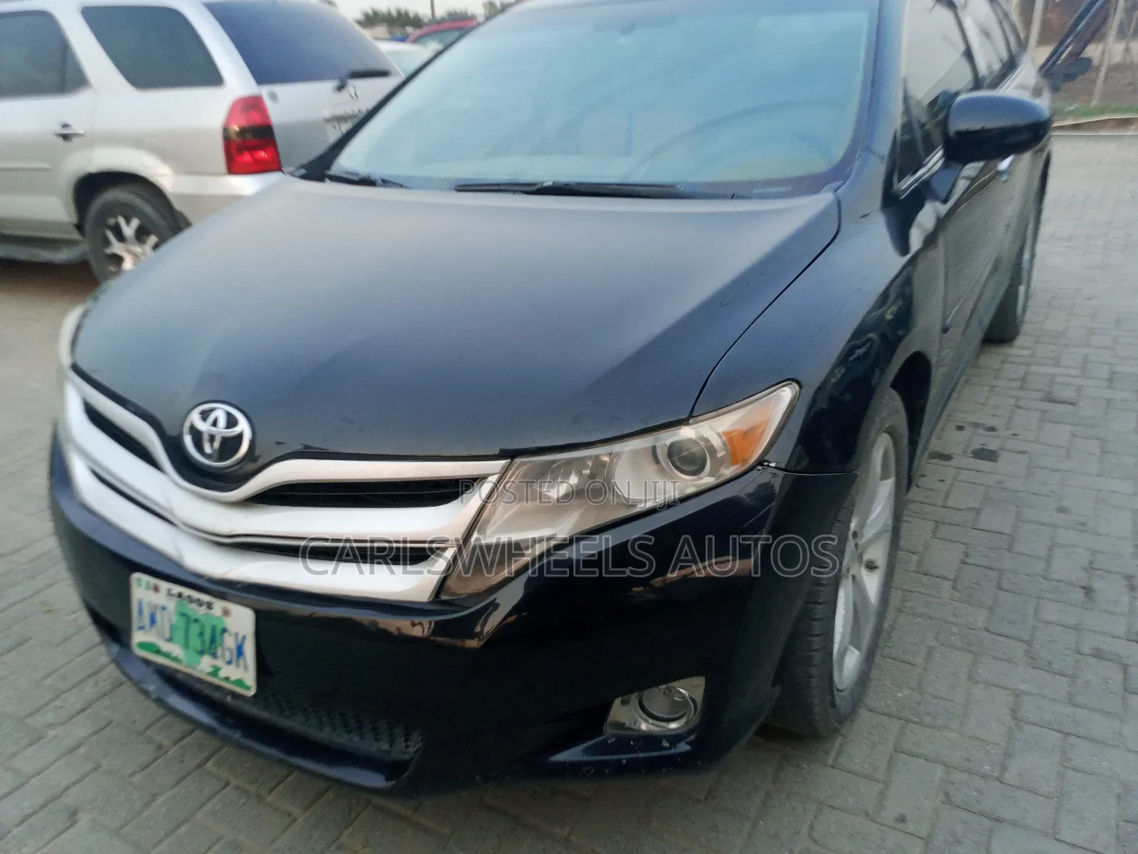 2010 Toyota Venza V6 AWD - Image 1