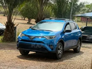 2017 Toyota Rav4 - Image 1